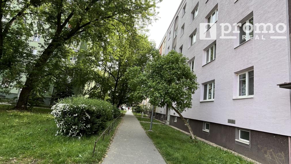 PANELOVÁ 2 IZBOVÝ KLIMATIZOVANÝ BYT 57 m2
