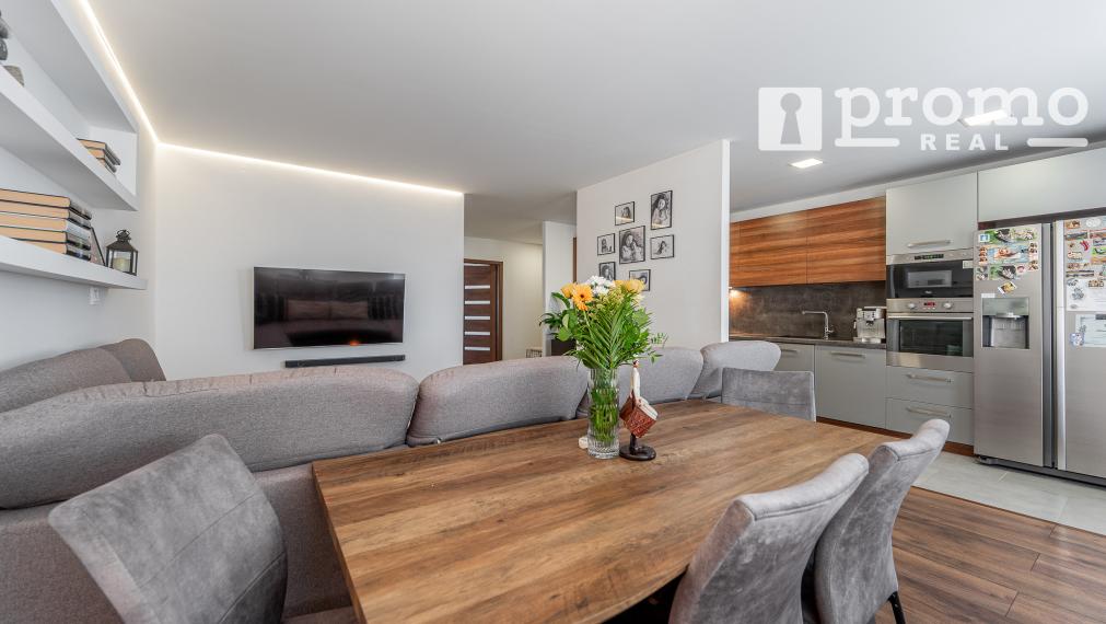 PREDANÉ STIEROVÁ - KVP 4 IZBOVÝ PRAŽSKÝ BYT 91m2+7m2  LOGGIA KOMPLETNÁ REKONŠTRUKCIA KLIMATIZÁCIA