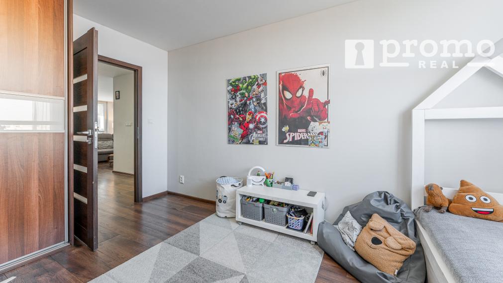 PREDANÉ STIEROVÁ - KVP 4 IZBOVÝ PRAŽSKÝ BYT 91m2+7m2  LOGGIA KOMPLETNÁ REKONŠTRUKCIA KLIMATIZÁCIA