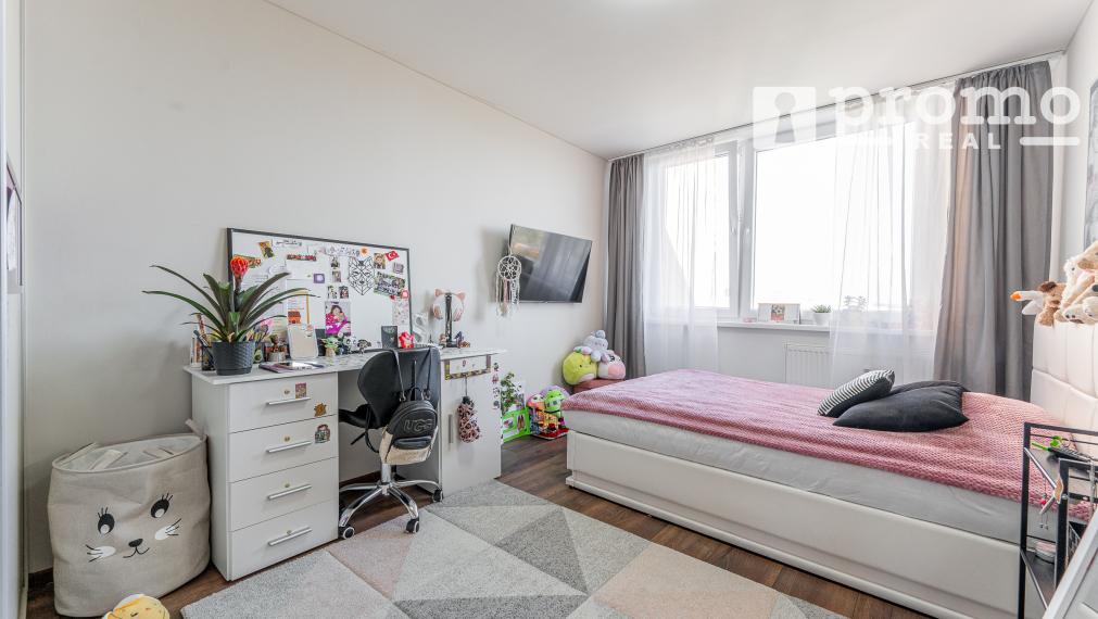 PREDANÉ STIEROVÁ - KVP 4 IZBOVÝ PRAŽSKÝ BYT 91m2+7m2  LOGGIA KOMPLETNÁ REKONŠTRUKCIA KLIMATIZÁCIA