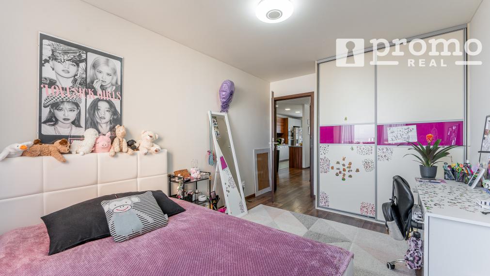 PREDANÉ STIEROVÁ - KVP 4 IZBOVÝ PRAŽSKÝ BYT 91m2+7m2  LOGGIA KOMPLETNÁ REKONŠTRUKCIA KLIMATIZÁCIA