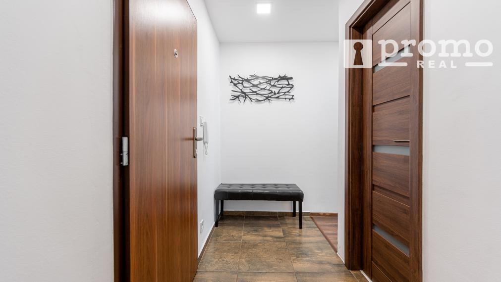 PREDANÉ STIEROVÁ - KVP 4 IZBOVÝ PRAŽSKÝ BYT 91m2+7m2  LOGGIA KOMPLETNÁ REKONŠTRUKCIA KLIMATIZÁCIA