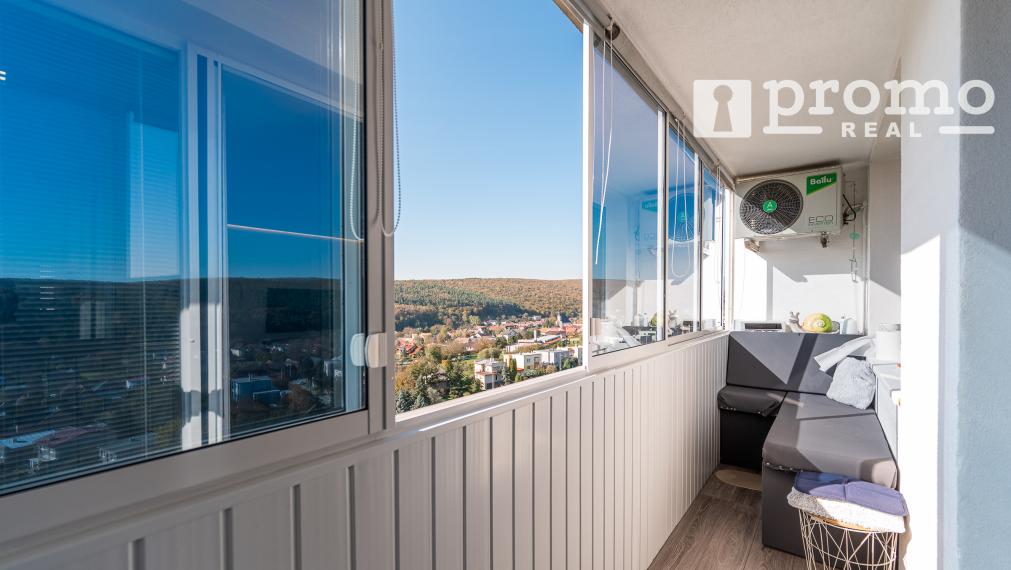 PREDANÉ STIEROVÁ - KVP 4 IZBOVÝ PRAŽSKÝ BYT 91m2+7m2  LOGGIA KOMPLETNÁ REKONŠTRUKCIA KLIMATIZÁCIA