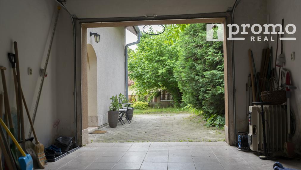 PREDANÉ HRAŠOVÍK 7 IZB, BAZÉN,GARÁŽ,POZEMOK 750m2