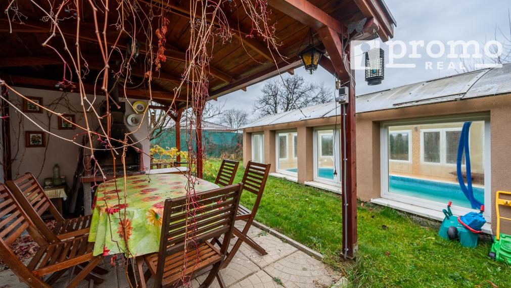 PREDANÉ HRAŠOVÍK 7 IZB, BAZÉN,GARÁŽ,POZEMOK 750m2