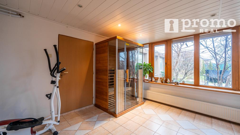 PREDANÉ HRAŠOVÍK 7 IZB, BAZÉN,GARÁŽ,POZEMOK 750m2