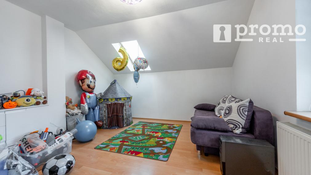 PREDANÉ HRAŠOVÍK 7 IZB, BAZÉN,GARÁŽ,POZEMOK 750m2