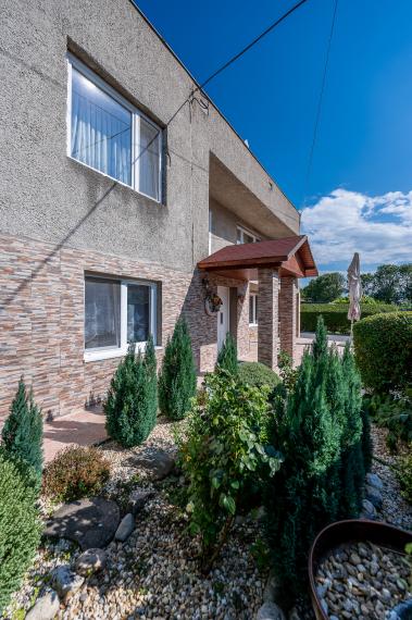 PREDANÉ  MILHOSŤ 5 IZB ROD DOM  SMER VOLVO POZEMOK 352m2