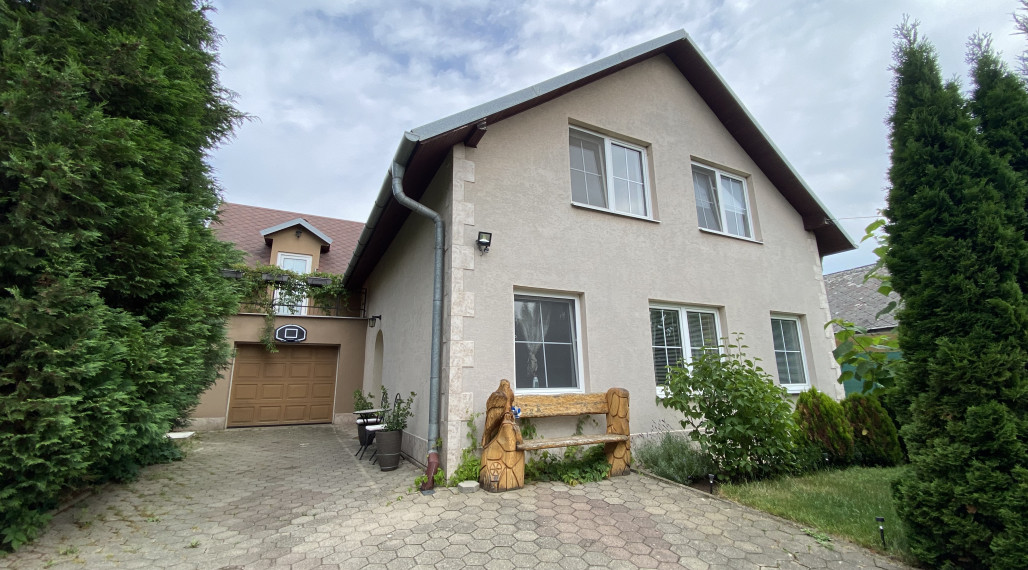 PREDANÉ HRAŠOVÍK 7 IZB, BAZÉN,GARÁŽ,POZEMOK 750m2